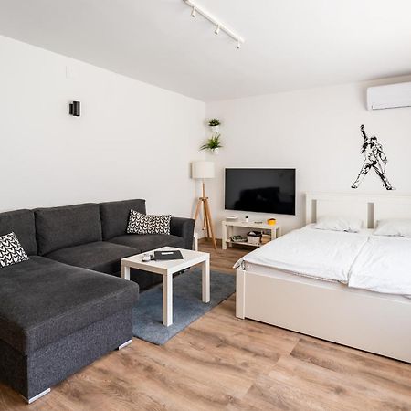 Studio Apartman Queen Bjelovar Exterior foto